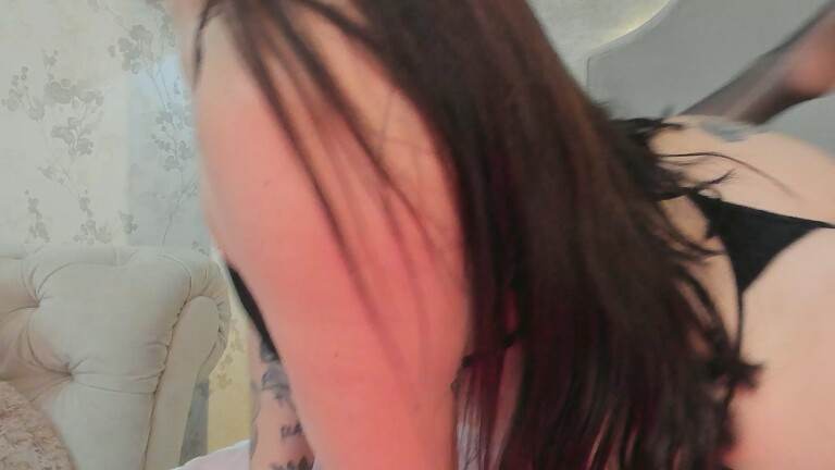 TaniaKatts's Streamate show and profile