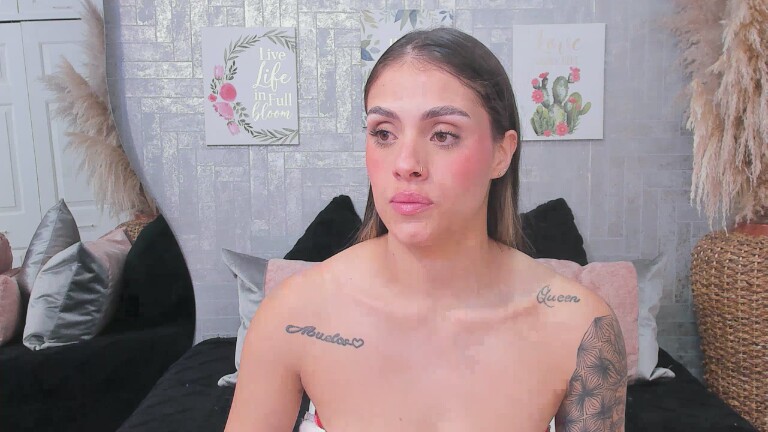 SaraBacker's Streamate show and profile