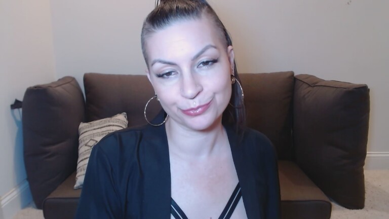 TheeLadyKatrina's Streamate show and profile