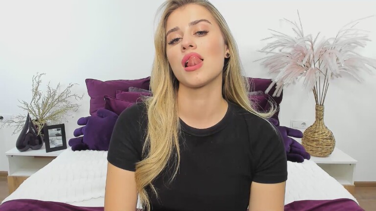 AlisAnne's Streamate show and profile