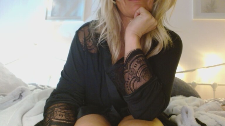 MissMilaRae's Streamate show and profile