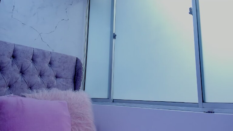 Lucia_delaVega's Streamate show and profile