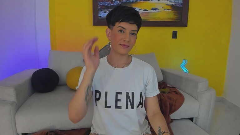 zuly_henao's Streamate show and profile