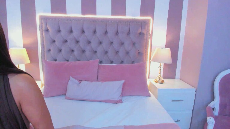 AuraClark's Streamate show and profile