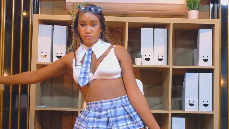 KiraPrice's Streamate show and profile