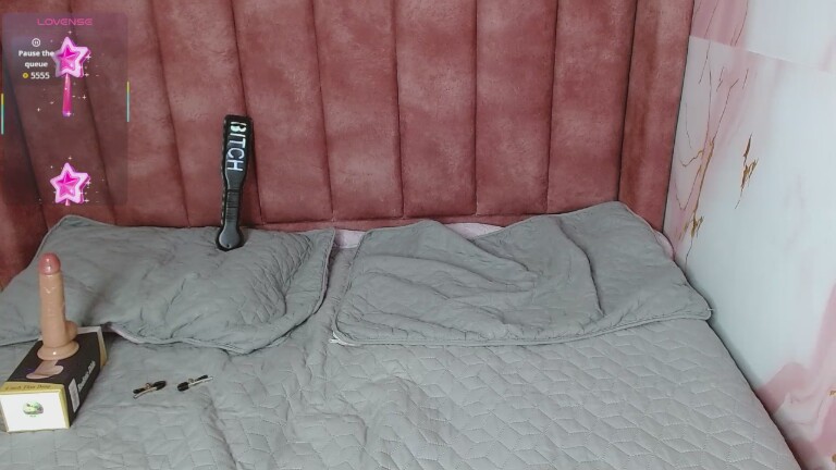 hilaryythompson's Streamate show and profile