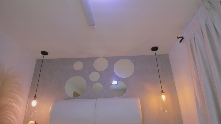 ValeriaMaraj's Streamate show and profile