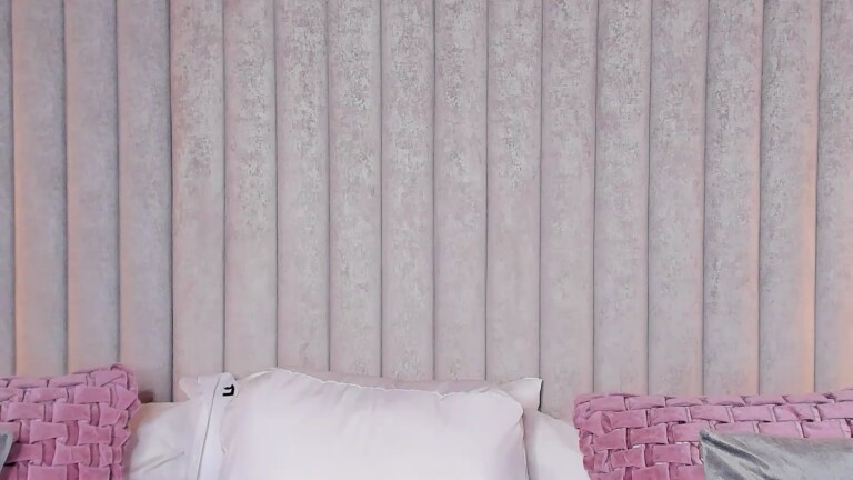 GraceeSwift's Streamate show and profile