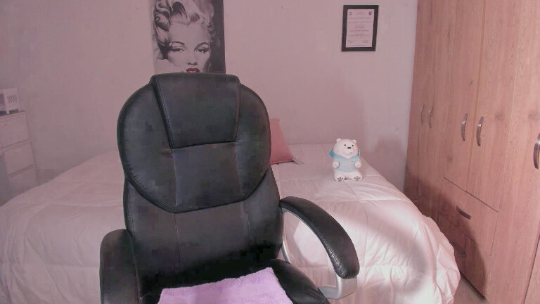 AmeliaBrown69's Streamate show and profile