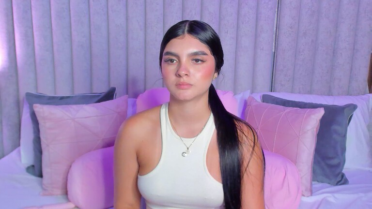 SamiLewis's Streamate show and profile