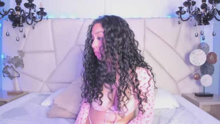 ScarlettFlever's Streamate show and profile