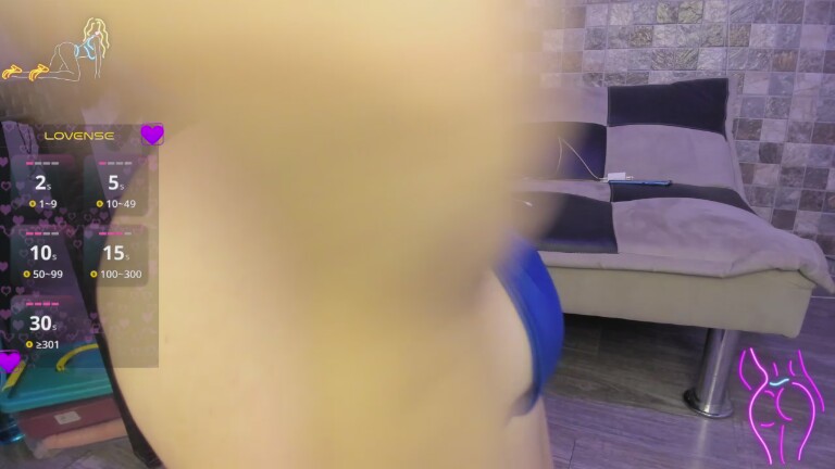 SophiaCyrus101's Streamate show and profile