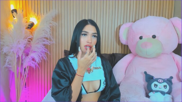 HemmaThompsonn's Streamate show and profile