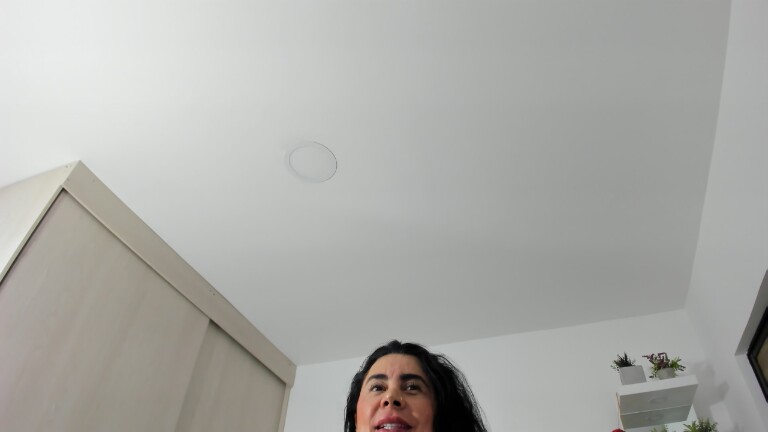 ScarletLyn's Streamate show and profile