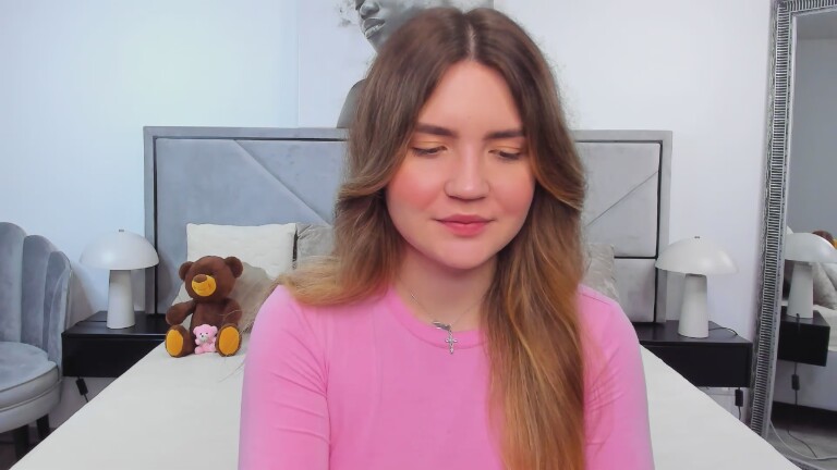 Reneswee's Streamate show and profile