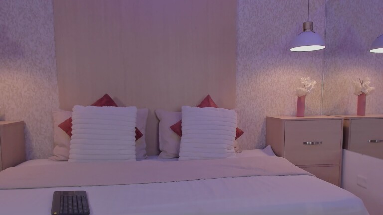 Aly_Brownn's Streamate show and profile