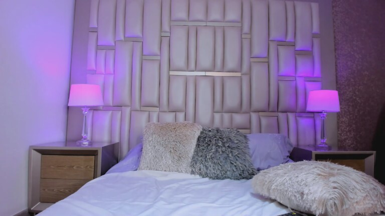 RoxanNoir's Streamate show and profile