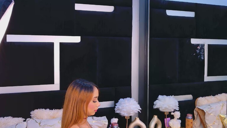 AlanaFerrara's Streamate show and profile