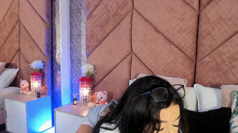 ChloeRosses's Streamate show and profile