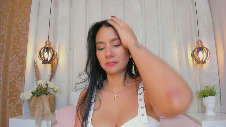 JulietaFontana's Streamate show and profile