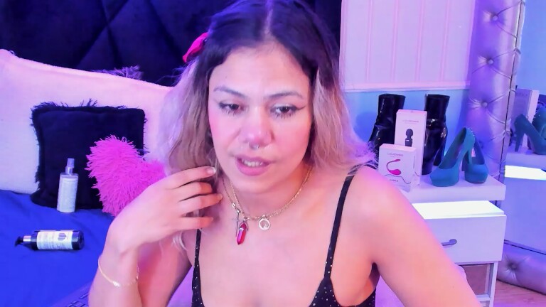 AngelinaDustin's Streamate show and profile