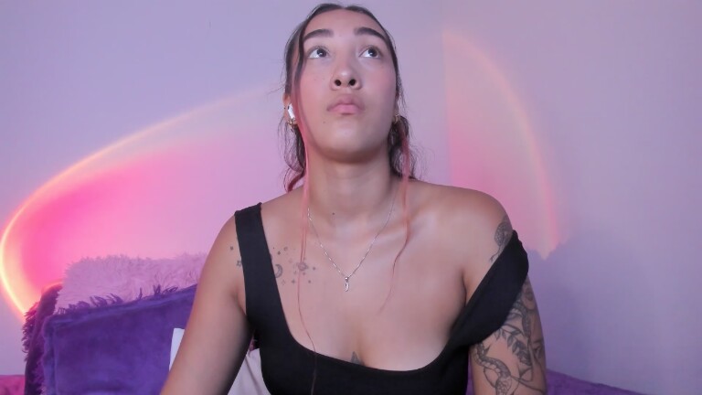 HeidyRousse's Streamate show and profile