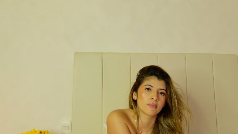 ValentinaCastillo's Streamate show and profile