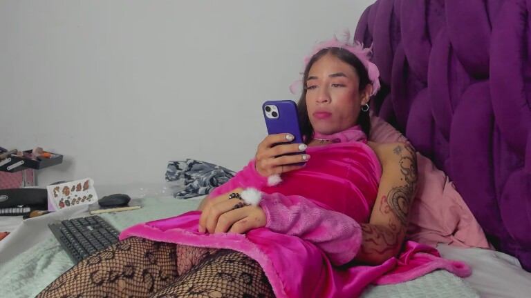 talhiana's Streamate show and profile