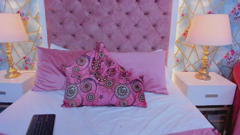 SalomeeRay's Streamate show and profile