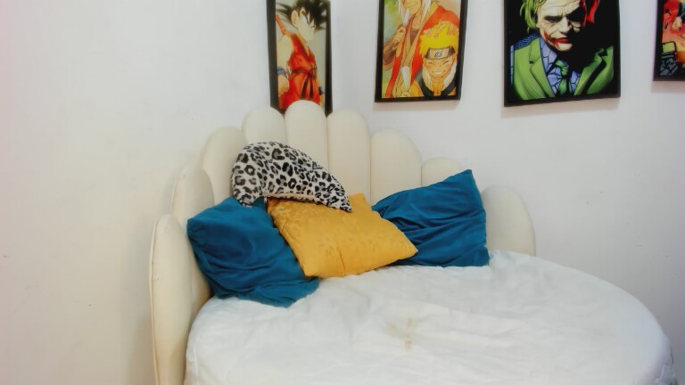 CINTHYA_ARRIETA's Streamate show and profile