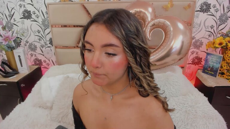 CloeesSuarez's Streamate show and profile