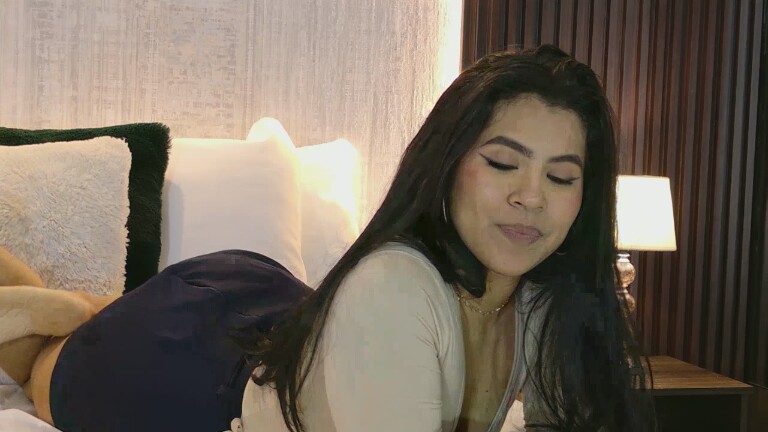 EmilyHunnter's Streamate show and profile