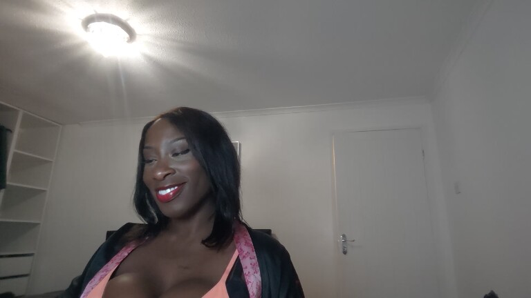 EnglishGoddessDestinyBlack's Streamate show and profile