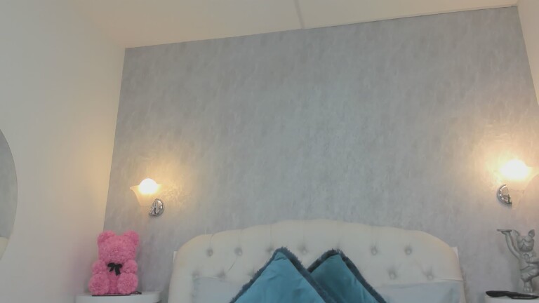 EmmilyMartinez's Streamate show and profile