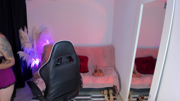 NatalieSaenz29's Streamate show and profile