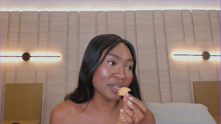 IvonneBrunettee's Streamate show and profile