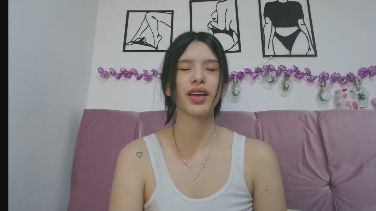 ZakuraPrincess's Streamate show and profile