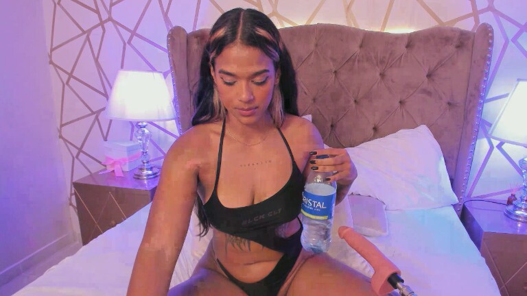 SaschaFit's Streamate show and profile