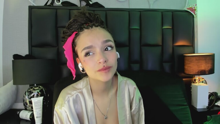 MarietteJones's Streamate show and profile