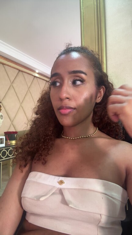 MaiaCox's Streamate show and profile