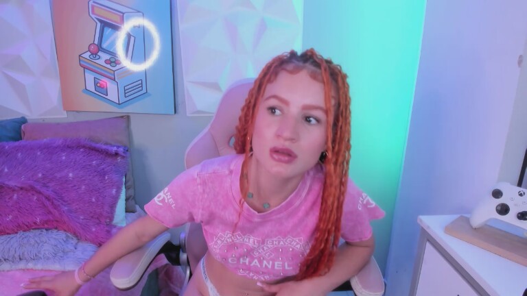 AdelaineBestt's Streamate show and profile