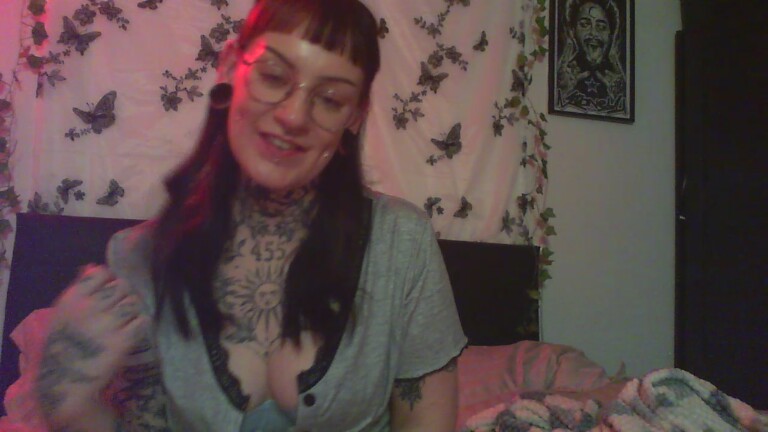 TaraNoire's Streamate show and profile