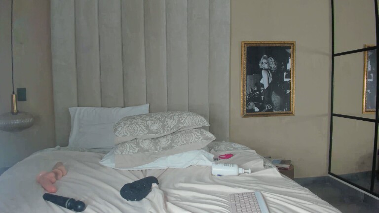 AlyciaParks's Streamate show and profile