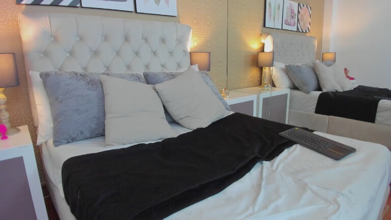 GingerKors's Streamate show and profile