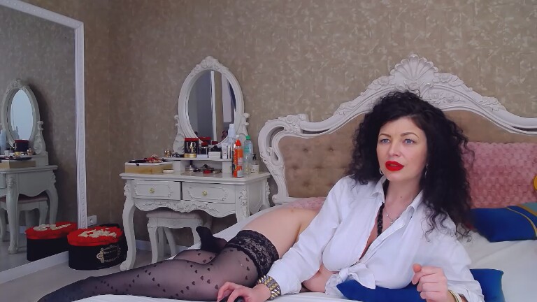 NataliaRed's Streamate show and profile