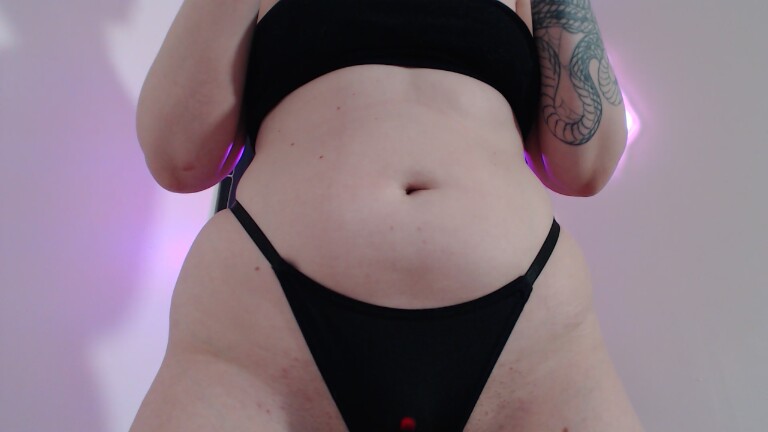 SuccuDoll's Streamate show and profile