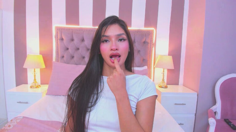 AuraClark's Streamate show and profile