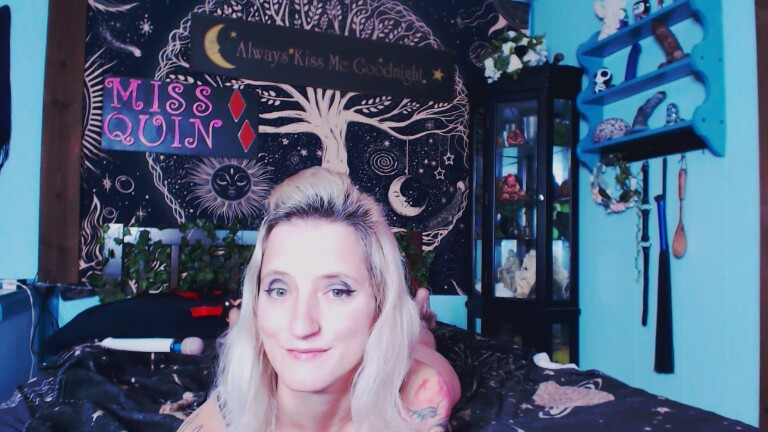 MissQuinCam's Streamate show and profile