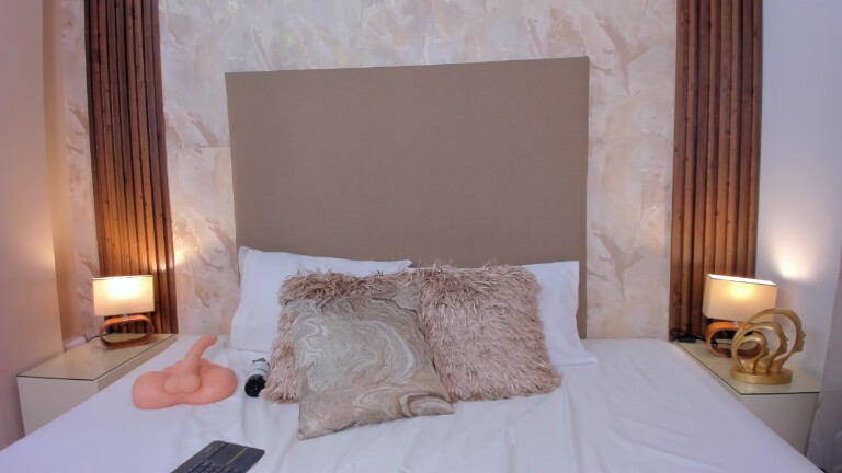 CloeeMilleer's Streamate show and profile