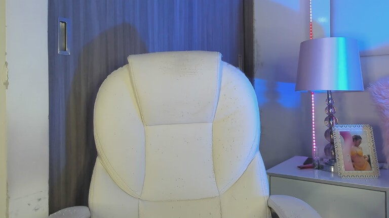 MurielHall's Streamate show and profile